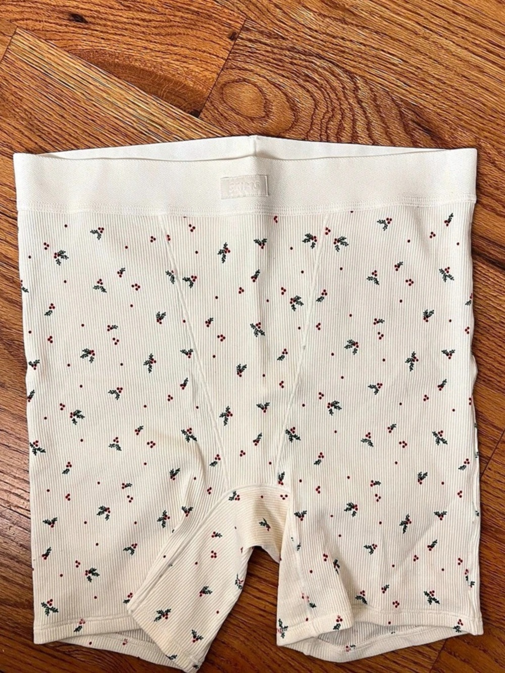 Skims Holiday Poinsettia Boxer NWOT M